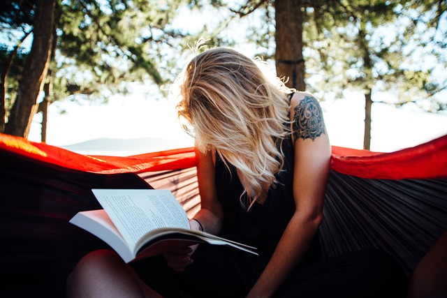 woman-book-reading